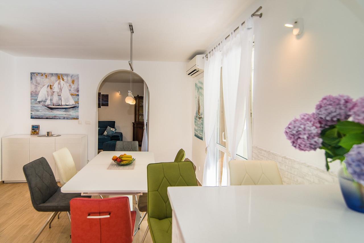 Vera Luxury Poreč Buitenkant foto